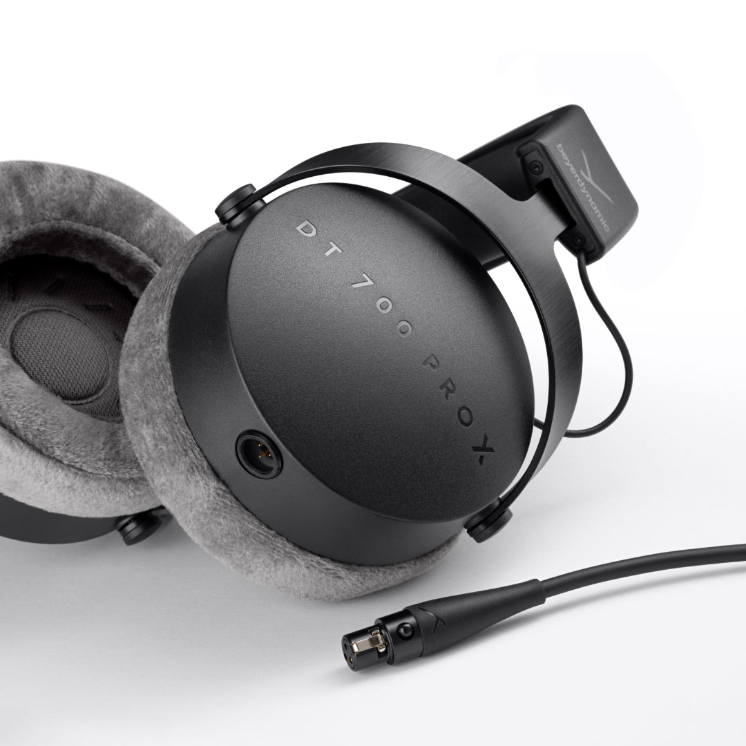 DT 700 PRO X 48 Ohm Professional Monitoring Headphone plug-n-play