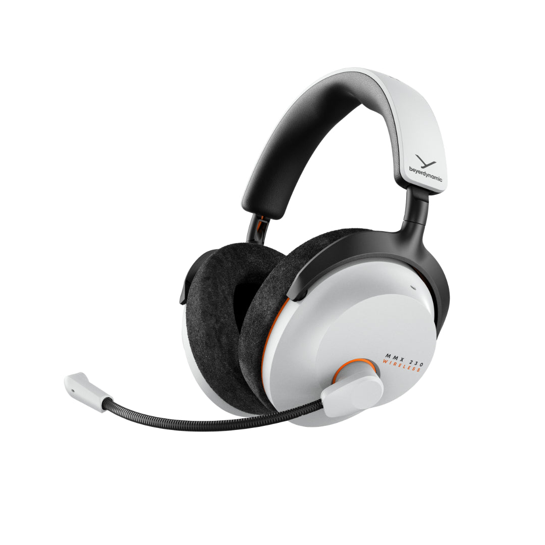 When the match heats up, the MX 230 pulls you back into focus. You're ready. Every call lands, every moment is yours.