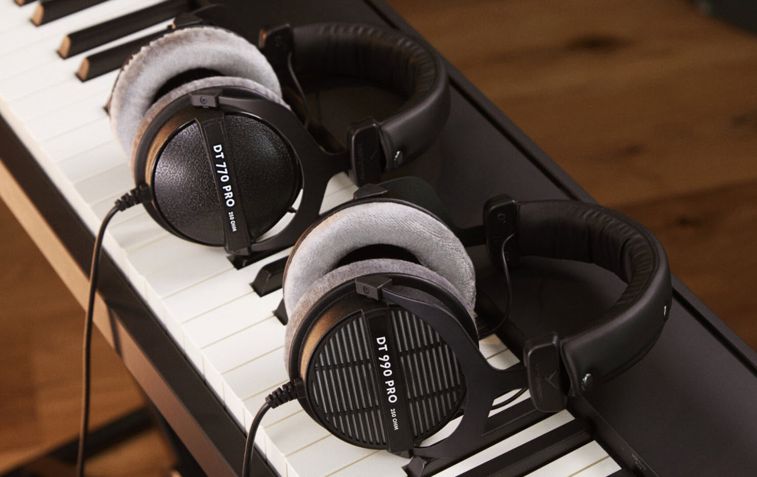 beyerdynamic DT 770 PRO vs. DT 990 PRO: A Complete Comparison