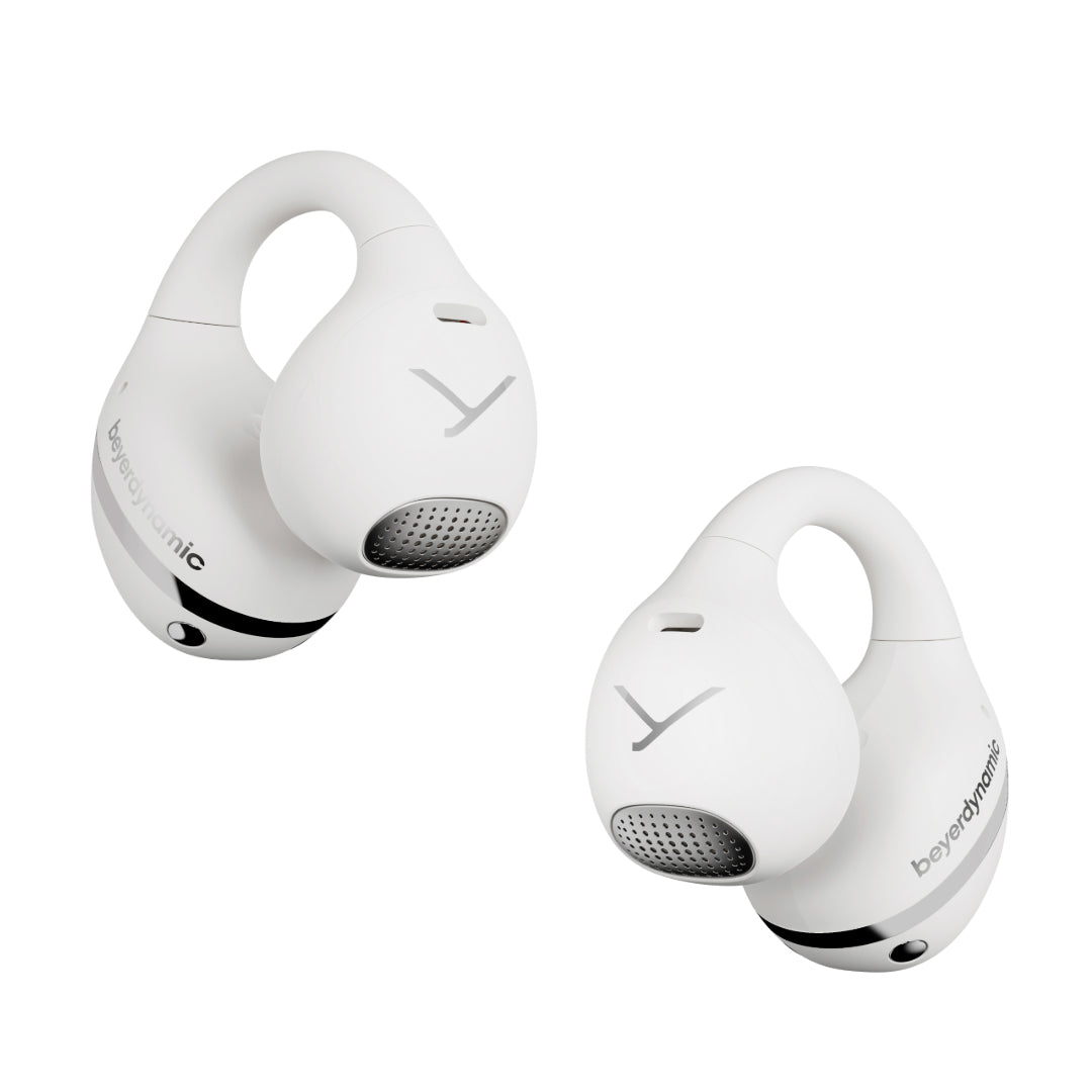 Would you like to enjoy your music and still stay aware of what’s happening around you? With the AMIRON ZERO,
you don’t have to choose.