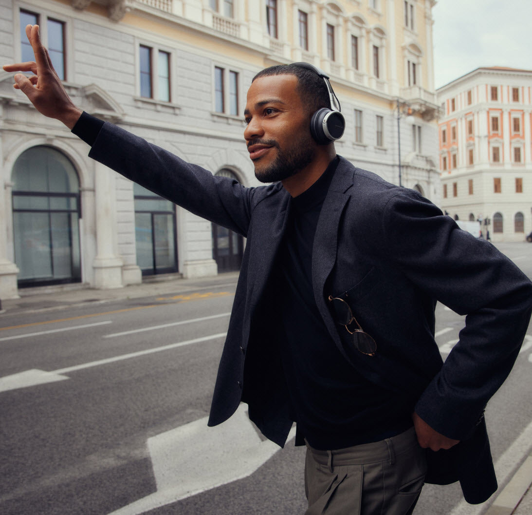 Music, podcasts or calls – the AVENTHO 100 delivers uncompromising sound
for everything that gets you through the day, thanks to its powerful driver.