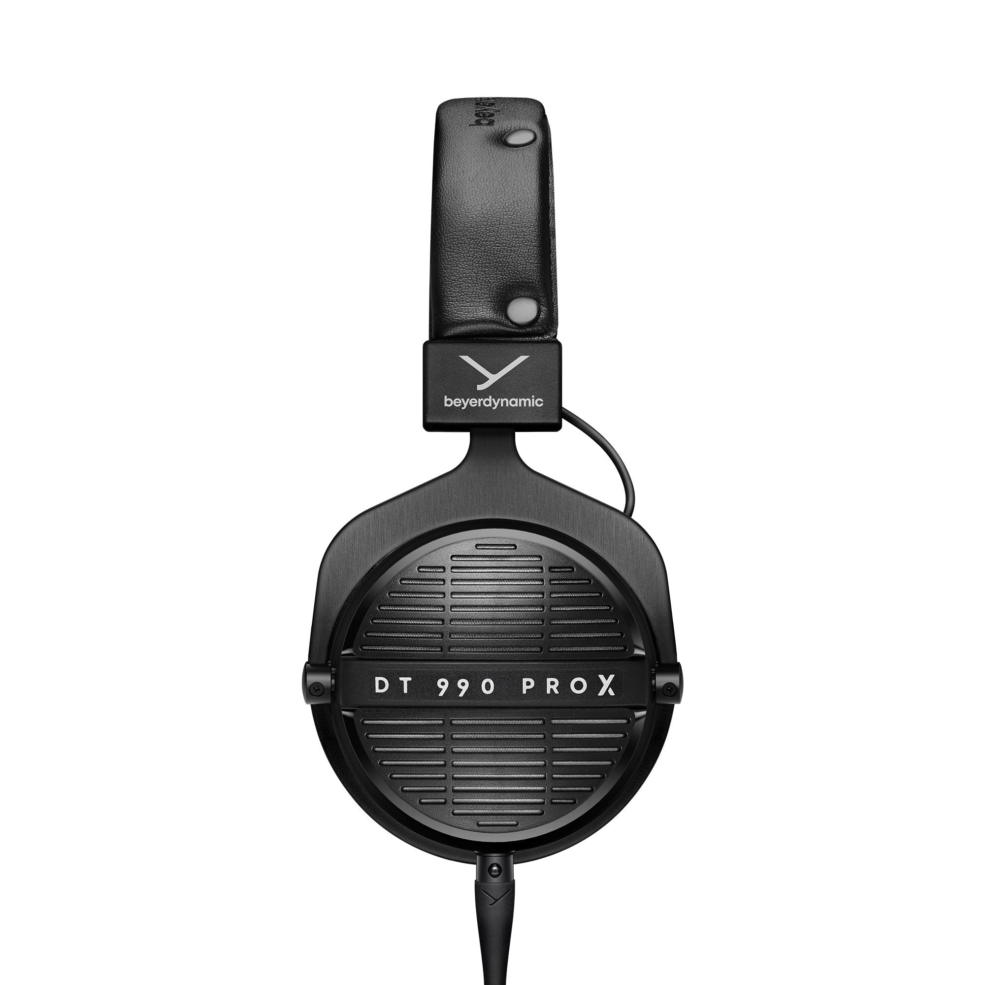 The DT 990 PRO X builds on the legendary sound signature of the DT 990 PRO – now enhanced with modern features like the powerful STELLAR.45 driver and a detachable cable.