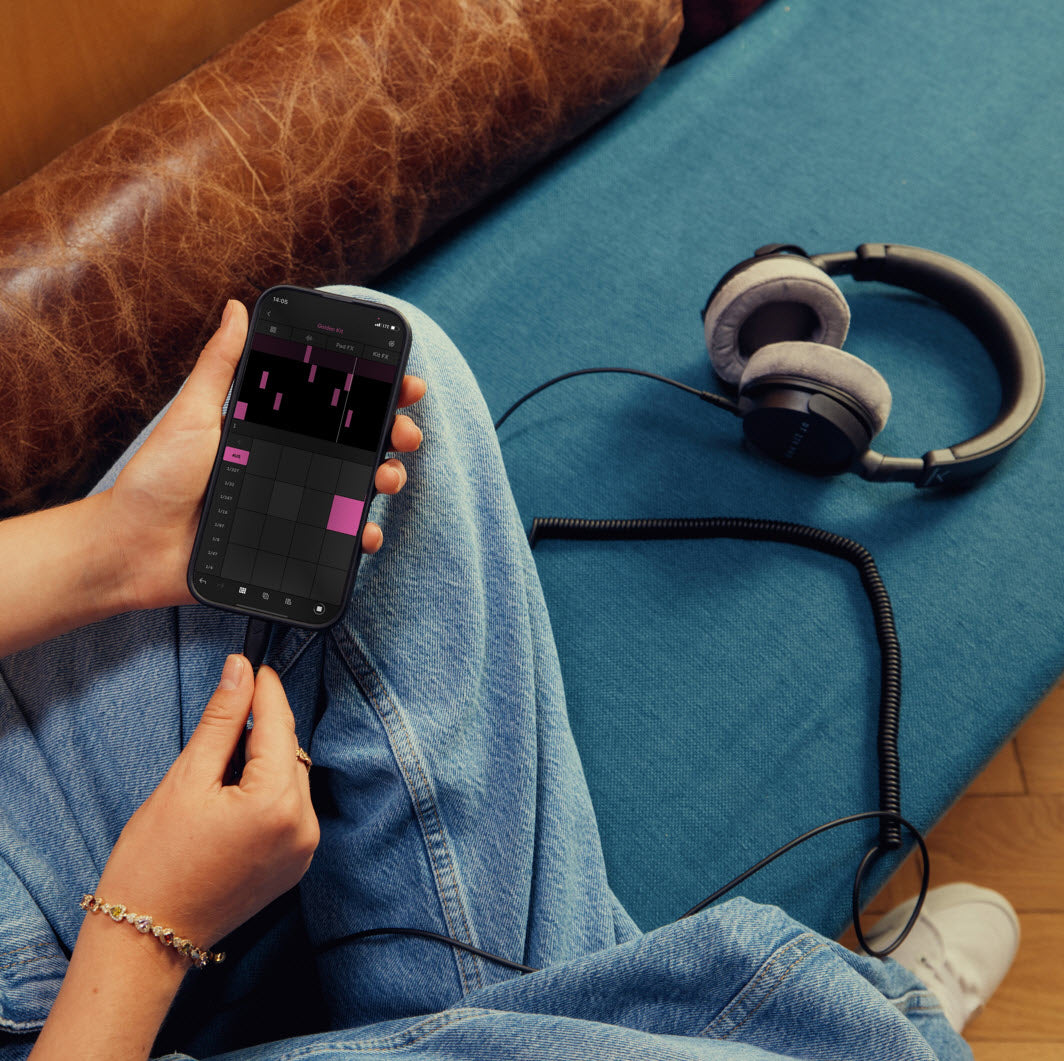 A headphone ideal for mobile phone use