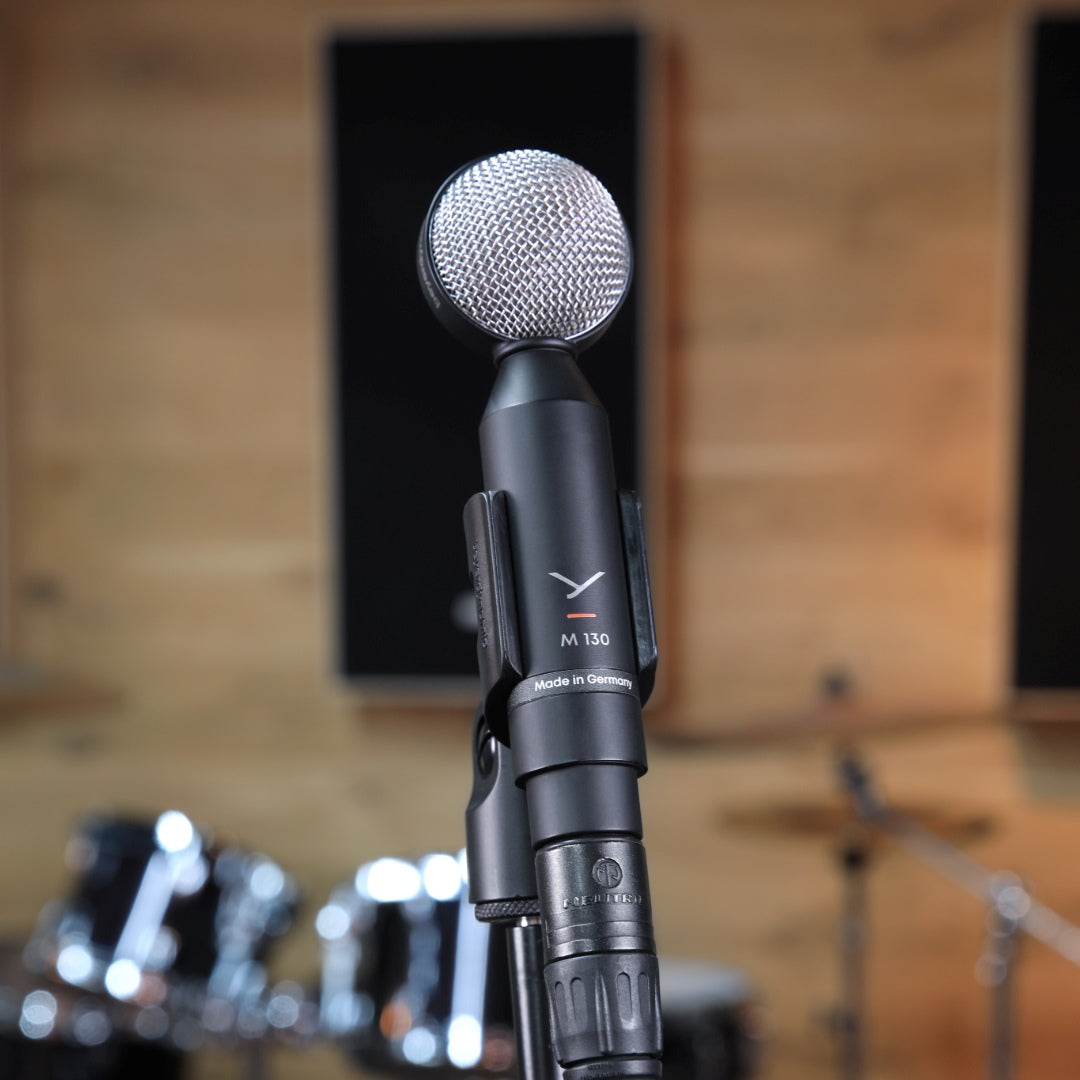M 130 Dynamic Double-Ribbon Microphone for studio use