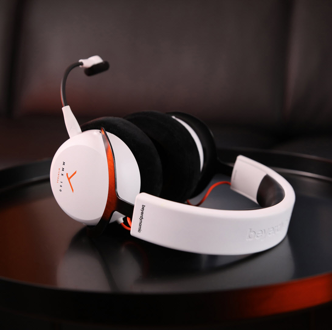 MMX 150 Wireless Multi Platform Low Latency Gaming Headset with App control and sound personalisation