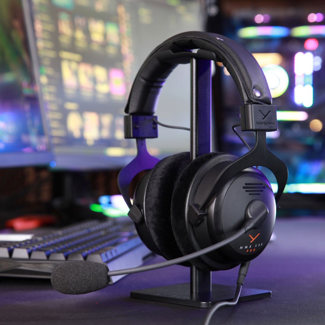 A professional gaming headset 