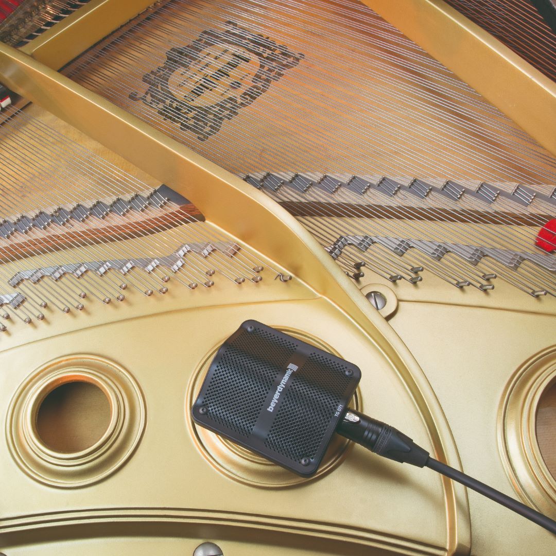 TG D71c Condenser Boundary Microphone For Drums & Percussion, Half-Cardioid in the piano