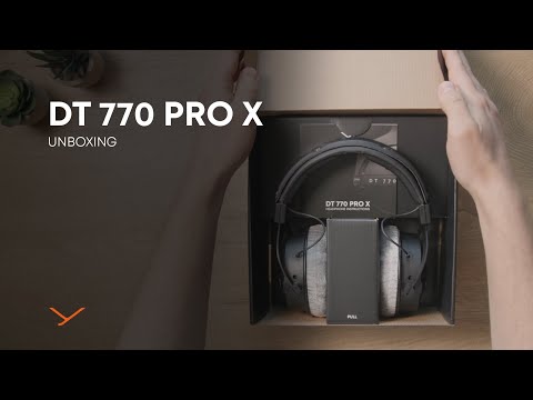 Video of DT 770 PRO X unboxing